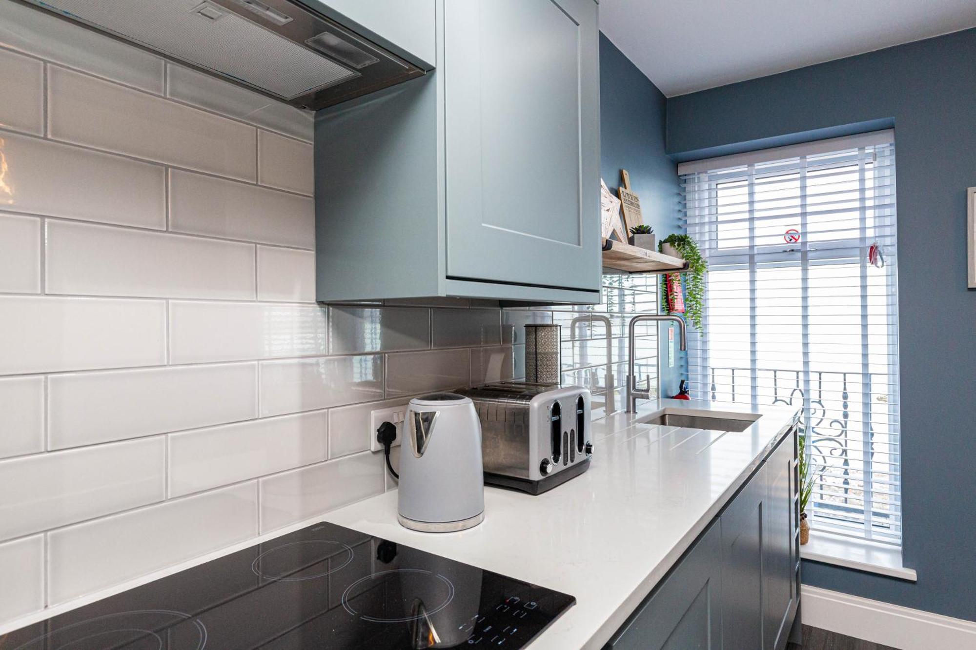 Seafront Apartment - Sleeps 6 - Gateway To The Lake District - Brand New Morecambe Ngoại thất bức ảnh