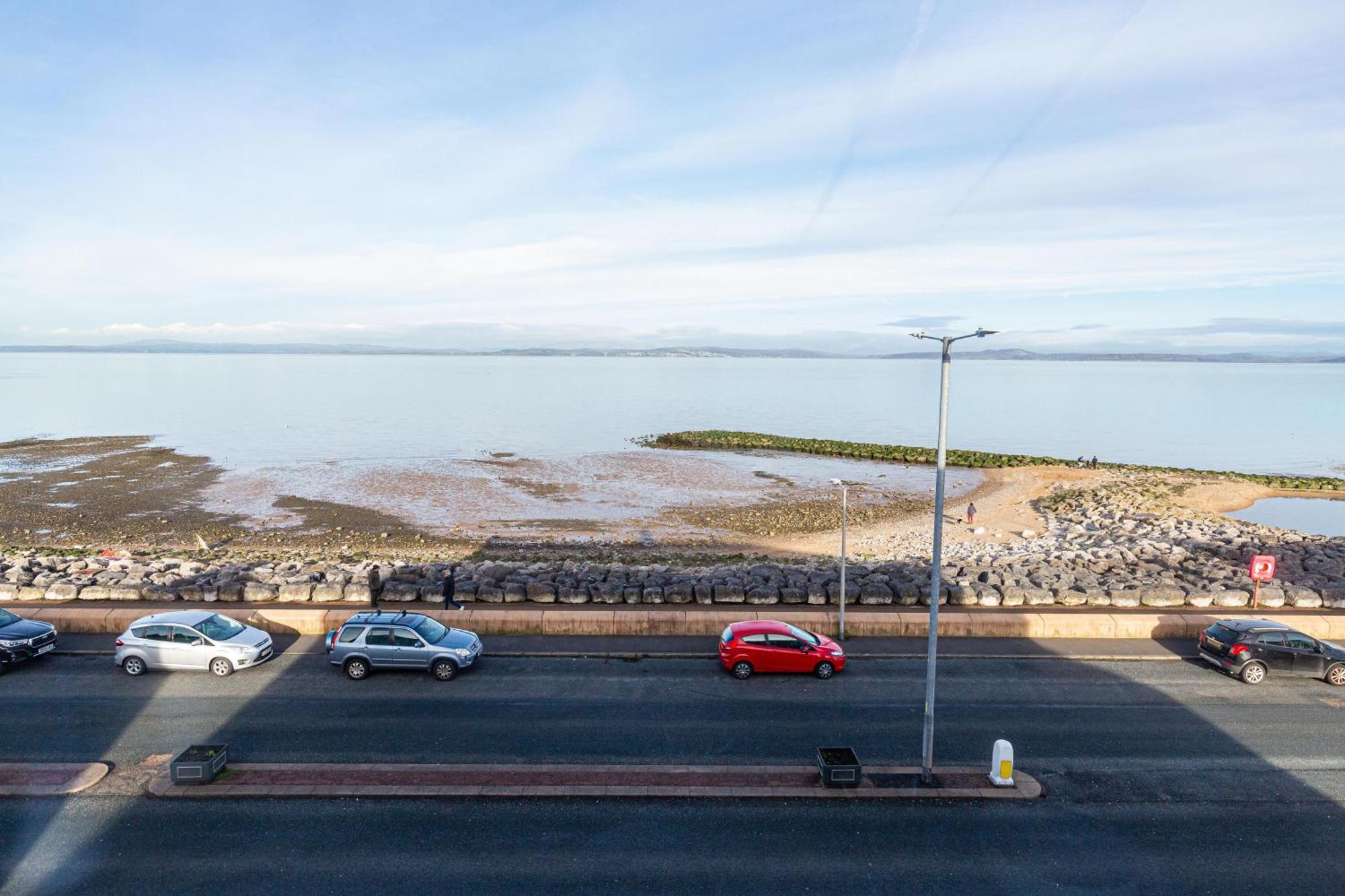 Seafront Apartment - Sleeps 6 - Gateway To The Lake District - Brand New Morecambe Ngoại thất bức ảnh